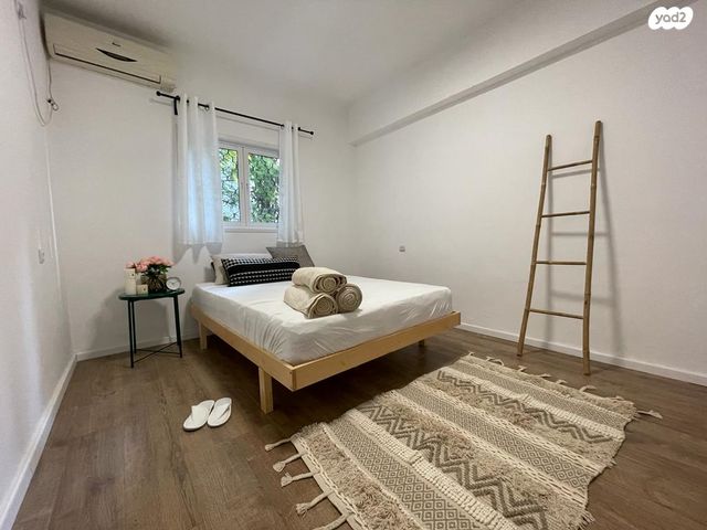 דירה, הרצליה