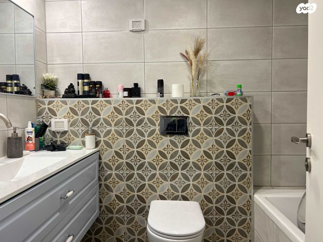 דירה, הכרמל, נאות שז"ר, יבנה