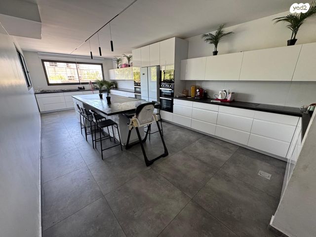 דירת גן, חבקוק הנביא 35, רמת אבי עזרי / רמת בית שמש ג-1, בית שמש