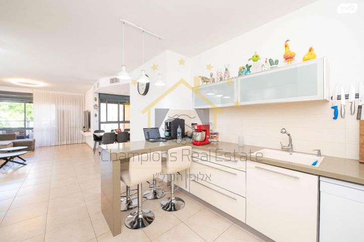 דירה, שבט, קרית השרון, נתניה