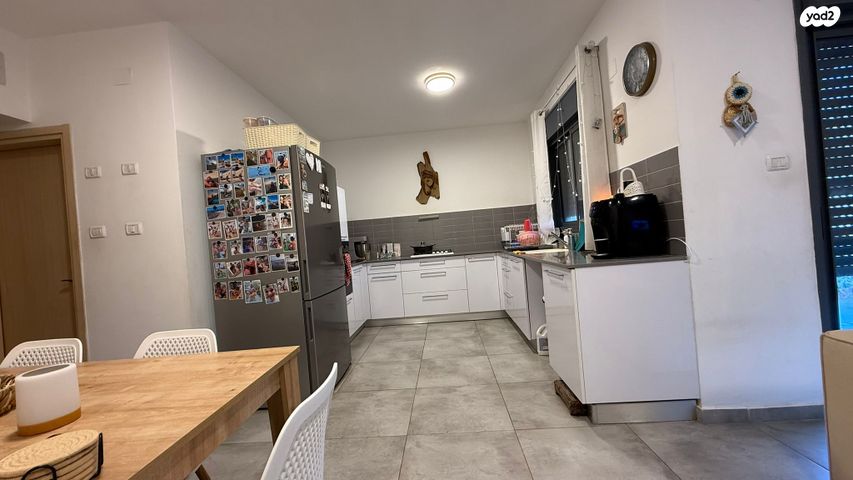 דירת גן, מצדה, אורנים, מעלות תרשיחא