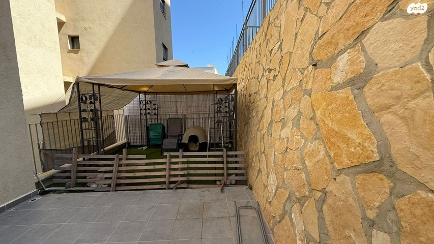 דירת גן, מצדה, אורנים, מעלות תרשיחא