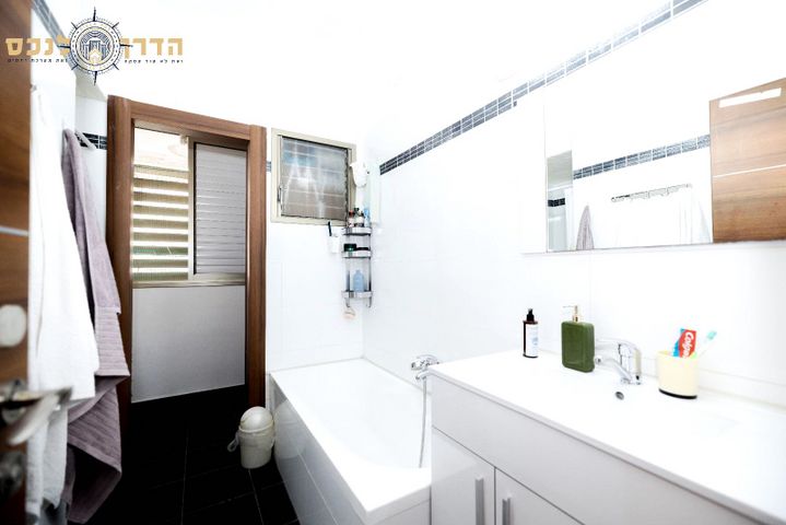 דירה, הגדוד העברי, רמב"ם, ראשון לציון