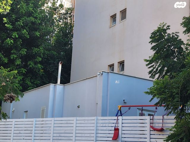 דירה, מבצע דני, נווה אפק, ראש העין