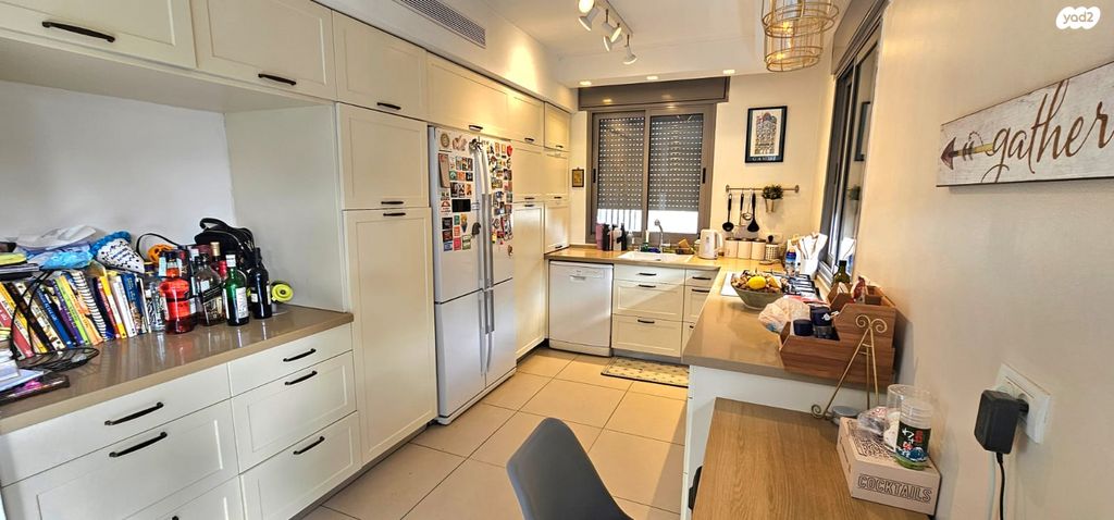 דירה, רסקו ג', הוד השרון