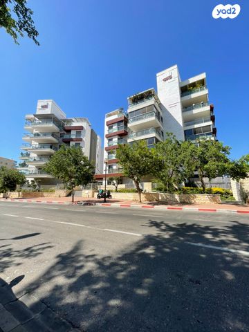 דירה, יקינטון 28, גבעת הרקפות, קרית ביאליק