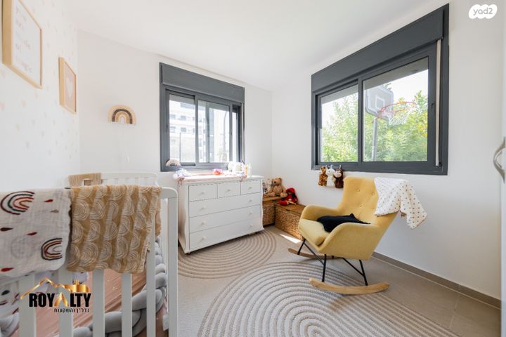 דירת גן, גולדה מאיר 28, פסגות אפק, ראש העין