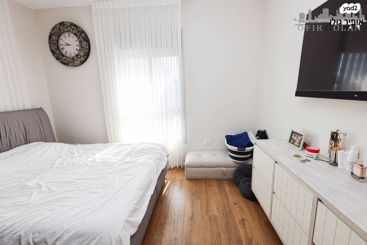 דירה, הרצליה