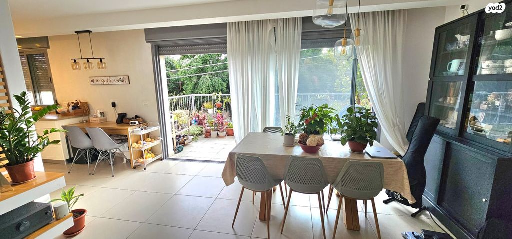 דירה, רסקו ג', הוד השרון