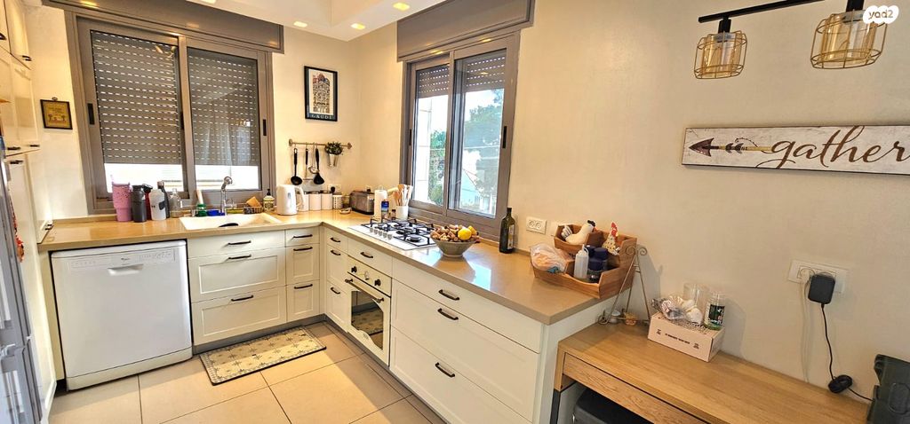 דירה, רסקו ג', הוד השרון