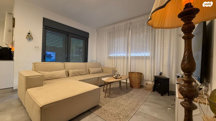 דירת גן, מצדה, אורנים, מעלות תרשיחא