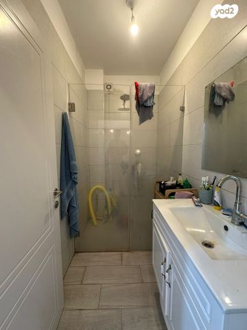 דירה, שרל לוץ, בת גלים, חיפה