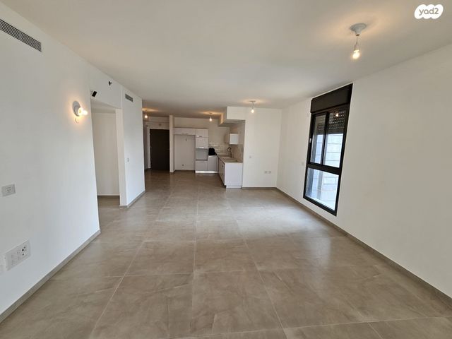 דירה, יצחק שמיר, רמת הדר, גבעת שמואל