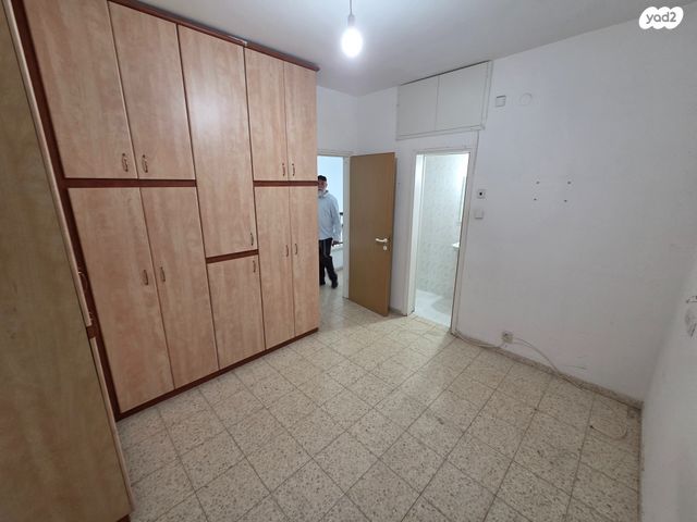 דירת גן, בעל שם טוב, מרכז העיר, קרית אתא