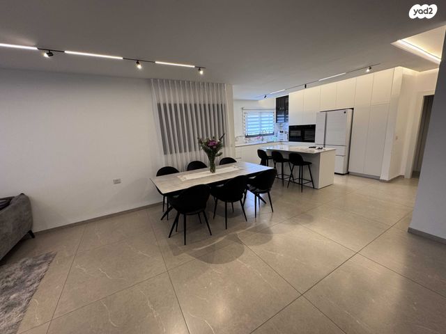 גג/ פנטהאוז, יהודה הנשיא, קרית שמואל, טבריה