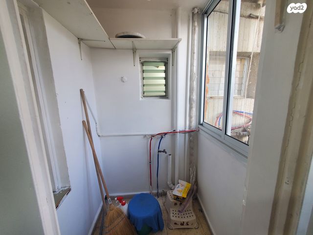 דירה, הרב לוזון 16, רמת הנשיא, בת ים