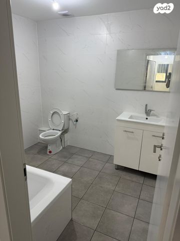 דירה, שמעון פרס/ האצטדיון, נהריה