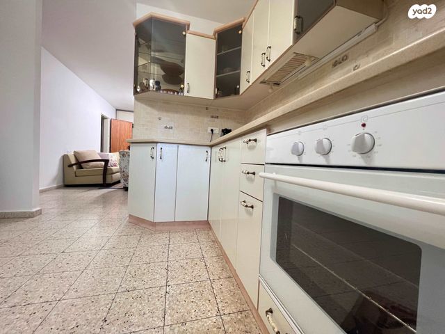 דירה, הרותם, יצחק רבין, מעלות תרשיחא