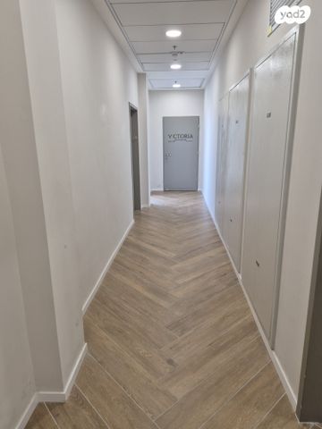 משרדים, אלה, החורש, חריש