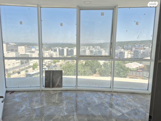 משרדים, אלה, החורש, חריש