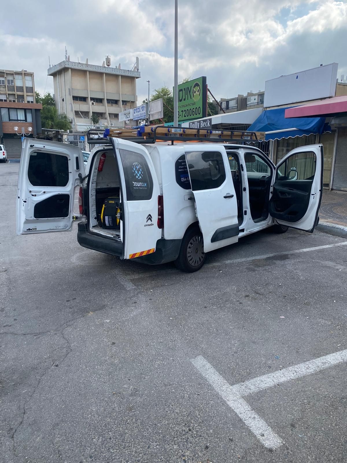 מודעת רכב סיטרואן ברלינגו