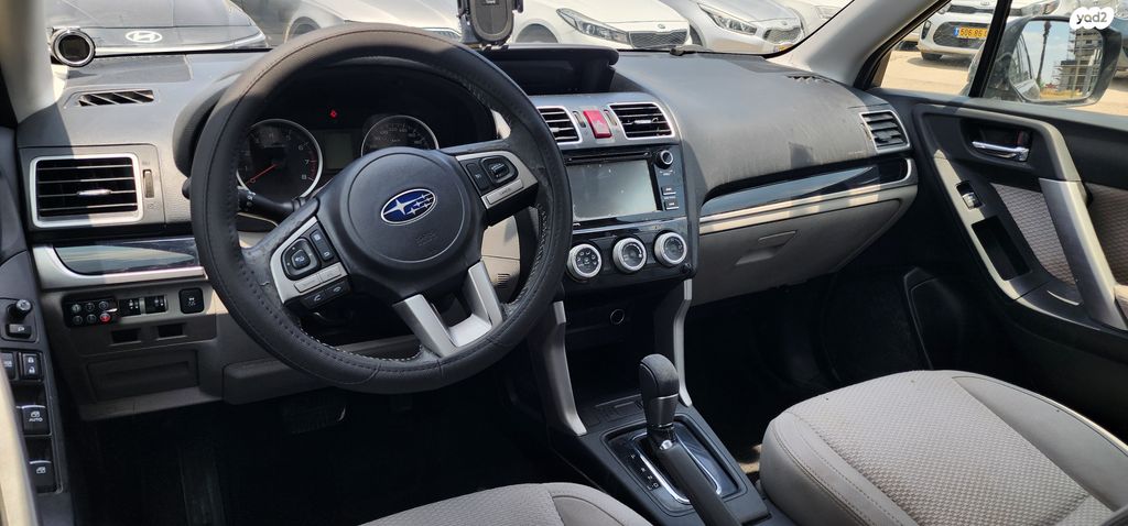 סובארו פורסטר