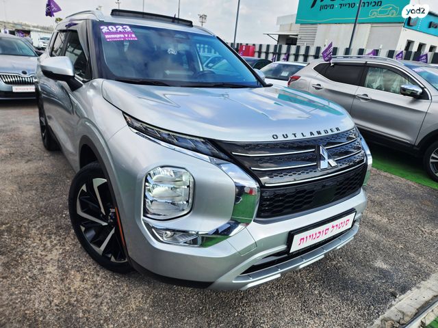 מיצובישי אאוטלנדר