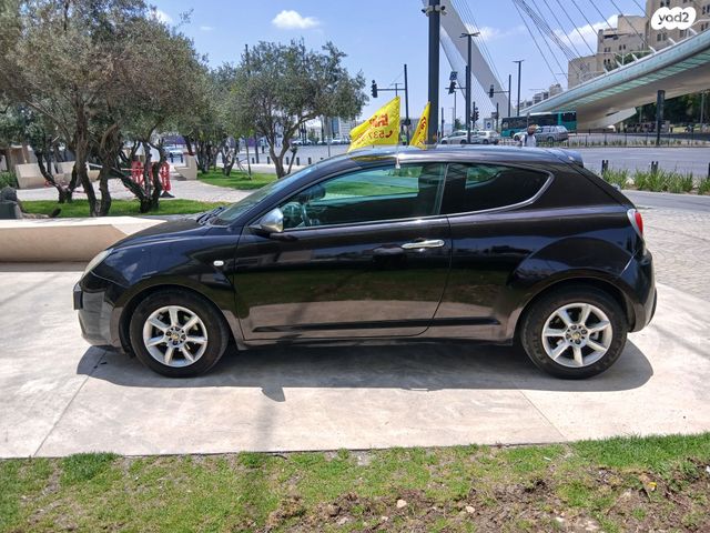 אלפא רומיאו מיטו