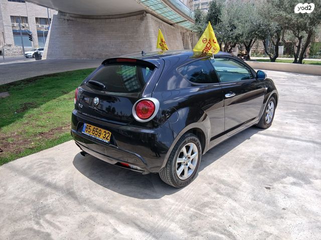 אלפא רומיאו מיטו