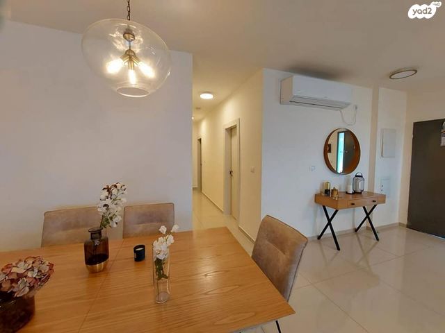 דירה, ענבר 73, נעלה, נעלה