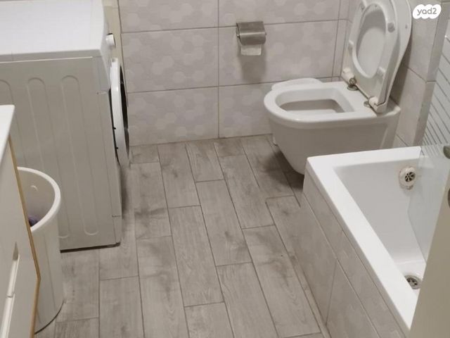 גג/ פנטהאוז, סירקין 3, מרכז העיר, קרית אתא