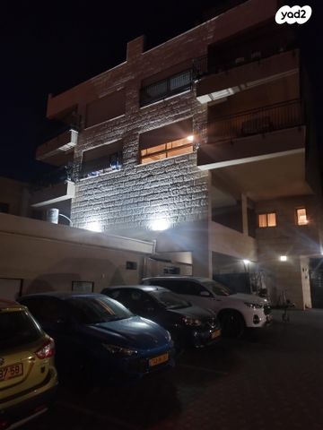 גג/ פנטהאוז, סירקין 3, מרכז העיר, קרית אתא