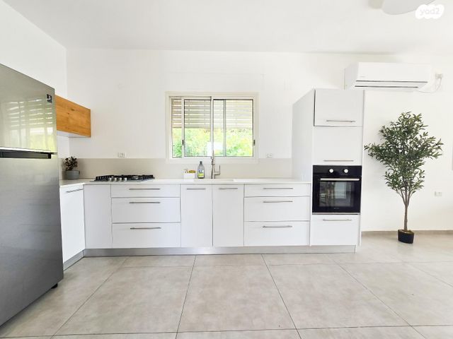 גג/ פנטהאוז, אשרת