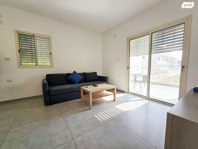 גג/ פנטהאוז, אשרת