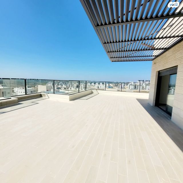 גג/ פנטהאוז