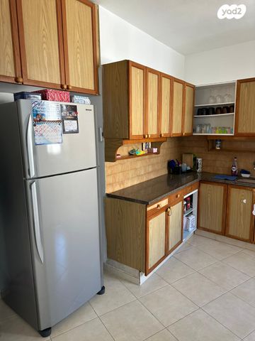 דירה, הרב קוק 18, צפון מערב מרכז העיר, נתניה