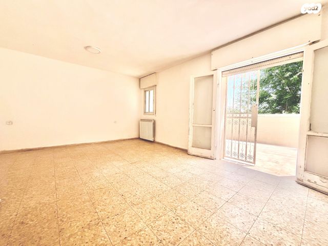 דו משפחתי, הרב יוסף חיים שרים, רמת שרת, ירושלים