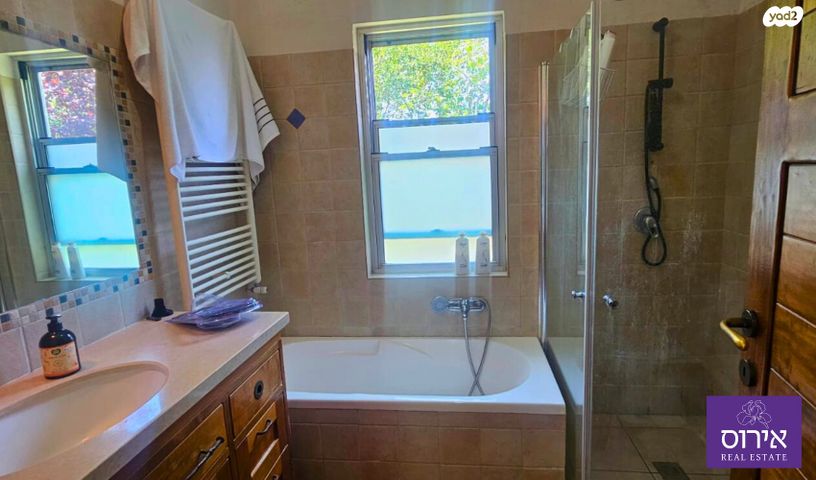 בית פרטי/ קוטג', כפר ורדים