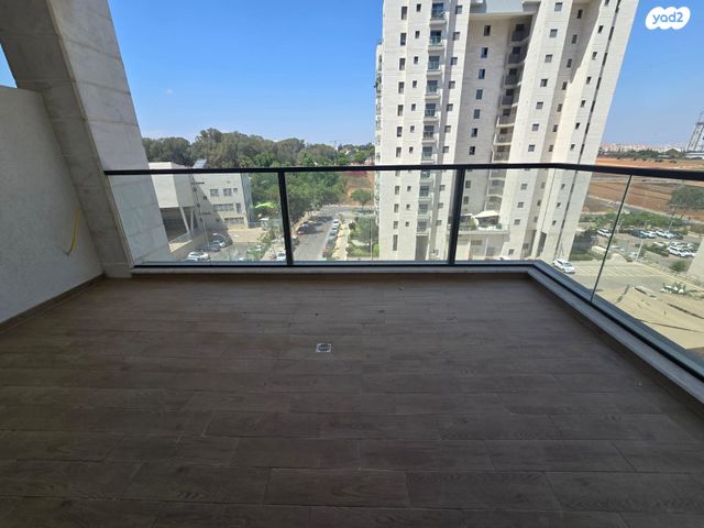 דירה, עזר וייצמן, מתחם 1200, הוד השרון