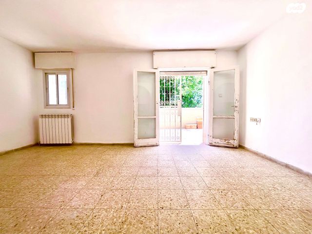 דו משפחתי, הרב יוסף חיים שרים, רמת שרת, ירושלים