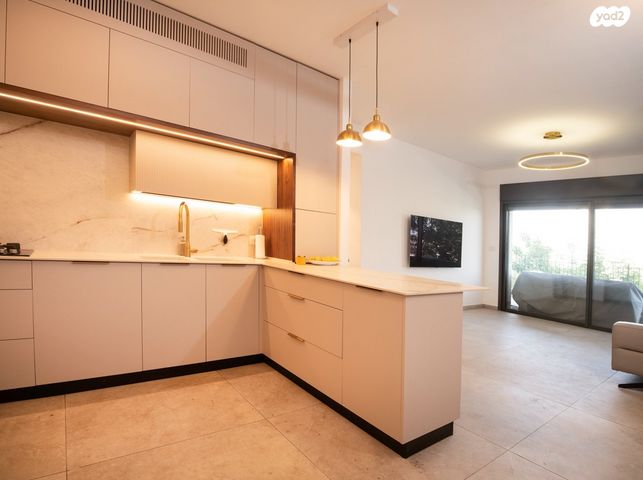 דירה, יוסף בורג 8, קרית הלאום, ירושלים