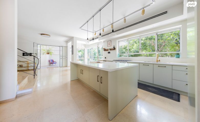 בית פרטי/ קוטג', מתחם 19 - 20 (מתחם הפרחים), הוד השרון