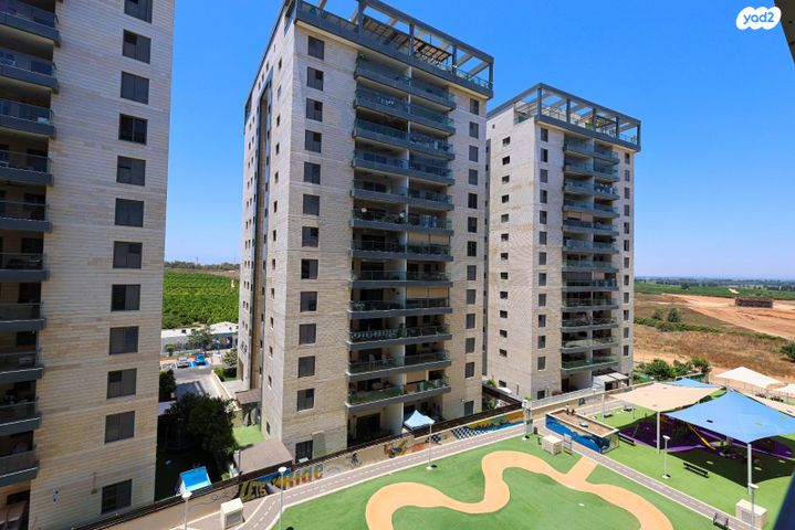 דירה, שייקה אופיר, יפה נוף, כפר יונה