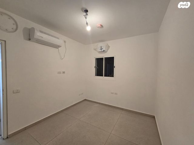 דירה, עזר וייצמן, מתחם 1200, הוד השרון