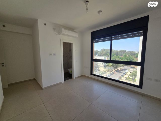 דירה, עזר וייצמן, מתחם 1200, הוד השרון