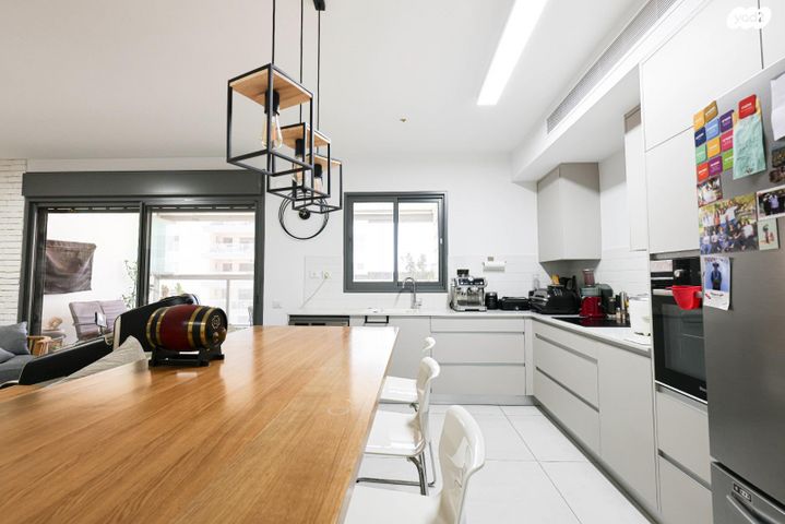 דירה, שייקה אופיר, יפה נוף, כפר יונה