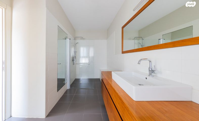 בית פרטי/ קוטג', מתחם 19 - 20 (מתחם הפרחים), הוד השרון