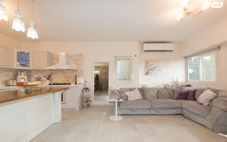 דירה, בר כוכבא, הרצליה