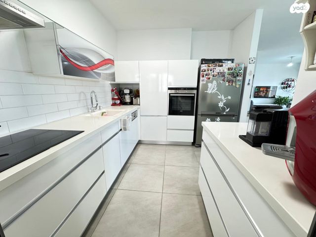 דירה, אושיות, רחובות