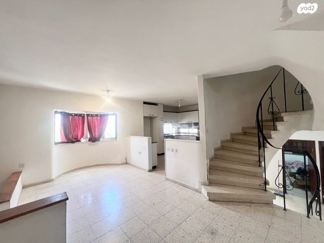 דו משפחתי, נתניה